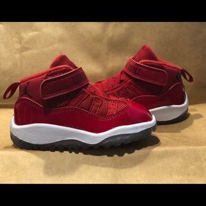 Toddlers Jordan 11’s win like 96 size 5c SOLD